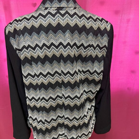 #209 Chico's Black White Zig-Zag Patterned Dress Jacket Blazer Size 3 (16) - Picture 5 of 8